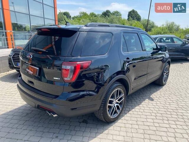 Черный Форд Эксплорер, объемом двигателя 3.5 л и пробегом 33 тыс. км за 24900 $, фото 5 на Automoto.ua