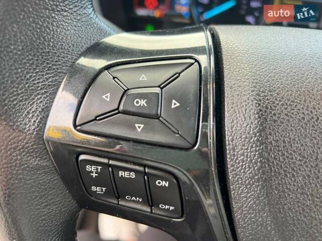 Черный Форд Эксплорер, объемом двигателя 3.5 л и пробегом 50 тыс. км за 23800 $, фото 20 на Automoto.ua