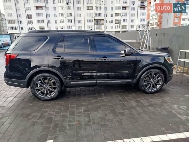 Черный Форд Эксплорер, объемом двигателя 3.5 л и пробегом 155 тыс. км за 22750 $, фото 1 на Automoto.ua