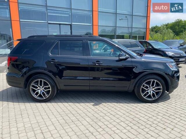 Черный Форд Эксплорер, объемом двигателя 3.5 л и пробегом 33 тыс. км за 24900 $, фото 6 на Automoto.ua