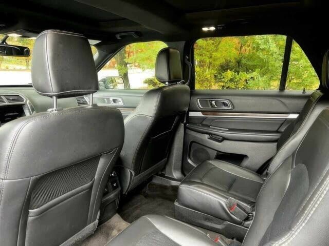 Черный Форд Эксплорер, объемом двигателя 2.3 л и пробегом 40 тыс. км за 11000 $, фото 10 на Automoto.ua