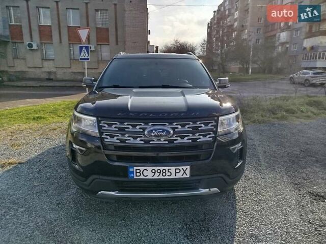 Черный Форд Эксплорер, объемом двигателя 3.5 л и пробегом 155 тыс. км за 22750 $, фото 3 на Automoto.ua