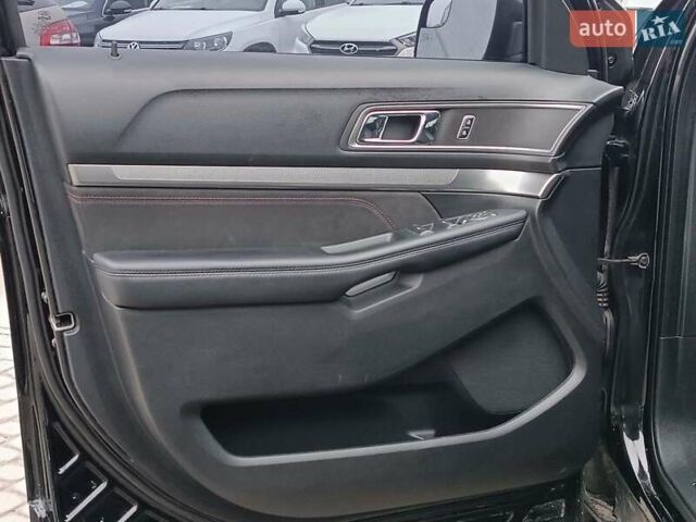 Чорний Форд Експлорер, об'ємом двигуна 3.5 л та пробігом 157 тис. км за 23450 $, фото 20 на Automoto.ua