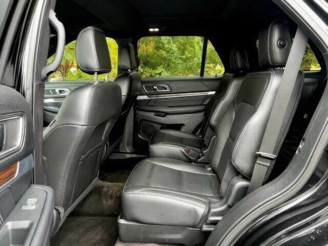 Черный Форд Эксплорер, объемом двигателя 2.3 л и пробегом 48 тыс. км за 15500 $, фото 15 на Automoto.ua