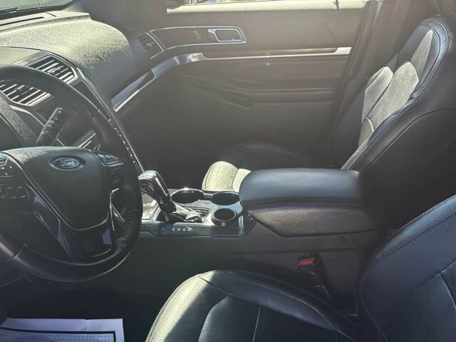 Чорний Форд Експлорер, об'ємом двигуна 3.5 л та пробігом 43 тис. км за 15500 $, фото 6 на Automoto.ua