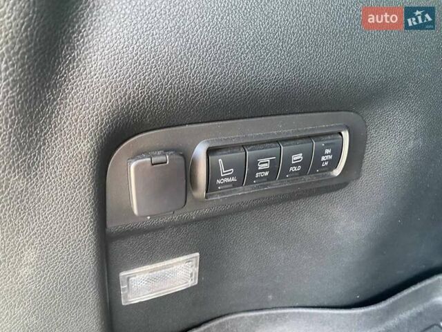 Черный Форд Эксплорер, объемом двигателя 3.5 л и пробегом 33 тыс. км за 24900 $, фото 26 на Automoto.ua