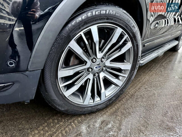 Черный Форд Эксплорер, объемом двигателя 3.5 л и пробегом 233 тыс. км за 23500 $, фото 14 на Automoto.ua