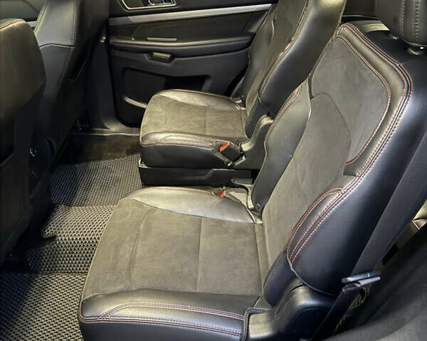 Черный Форд Эксплорер, объемом двигателя 3.5 л и пробегом 104 тыс. км за 22000 $, фото 15 на Automoto.ua