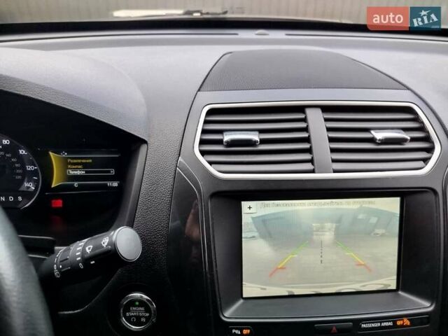 Черный Форд Эксплорер, объемом двигателя 3.5 л и пробегом 155 тыс. км за 22750 $, фото 5 на Automoto.ua