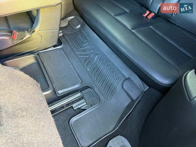 Чорний Форд Експлорер, об'ємом двигуна 2.3 л та пробігом 126 тис. км за 19300 $, фото 75 на Automoto.ua