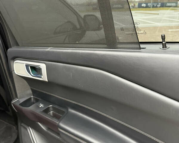 Черный Форд Эксплорер, объемом двигателя 2.96 л и пробегом 93 тыс. км за 29100 $, фото 24 на Automoto.ua