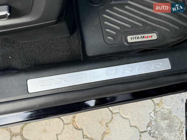 Чорний Форд Експлорер, об'ємом двигуна 2.3 л та пробігом 126 тис. км за 19300 $, фото 90 на Automoto.ua