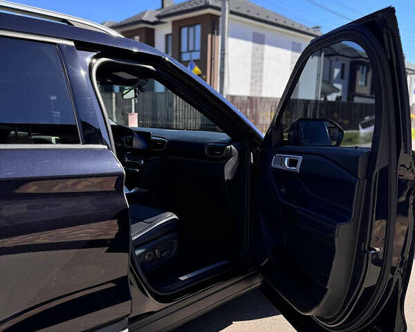 Черный Форд Эксплорер, объемом двигателя 2.26 л и пробегом 146 тыс. км за 26000 $, фото 6 на Automoto.ua