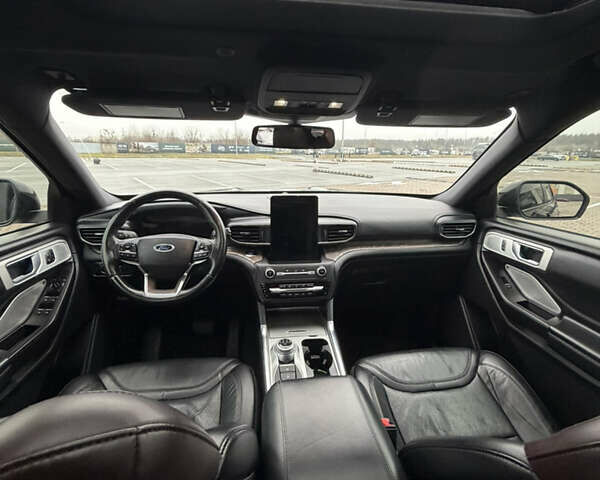 Черный Форд Эксплорер, объемом двигателя 2.96 л и пробегом 93 тыс. км за 29100 $, фото 21 на Automoto.ua