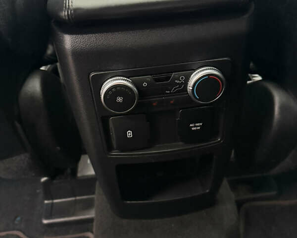 Черный Форд Эксплорер, объемом двигателя 2.96 л и пробегом 93 тыс. км за 29100 $, фото 20 на Automoto.ua