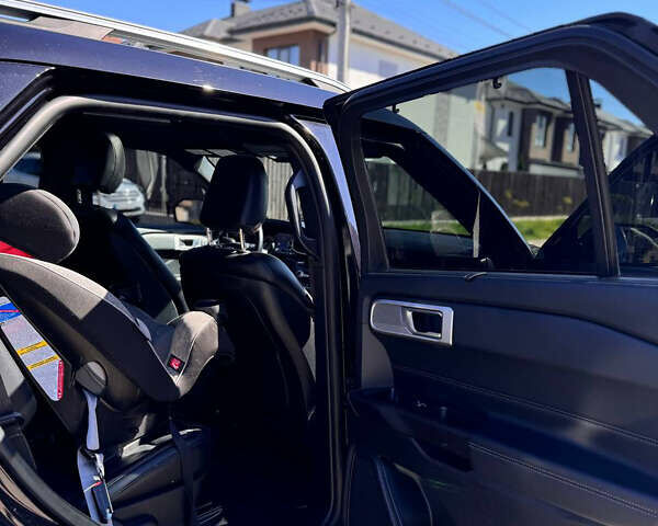 Черный Форд Эксплорер, объемом двигателя 2.26 л и пробегом 146 тыс. км за 26000 $, фото 8 на Automoto.ua