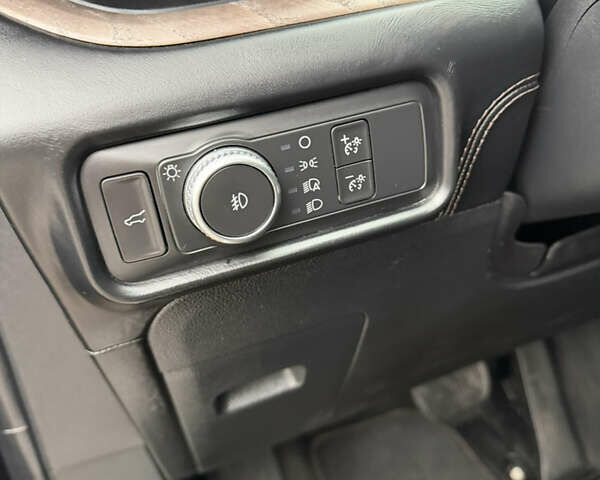 Черный Форд Эксплорер, объемом двигателя 2.96 л и пробегом 93 тыс. км за 29100 $, фото 18 на Automoto.ua