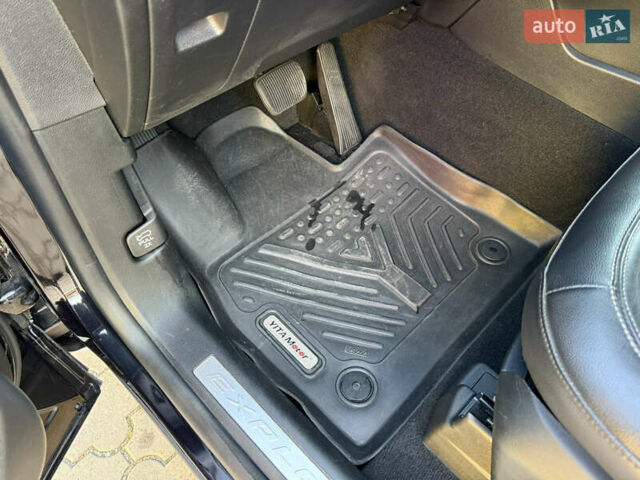 Чорний Форд Експлорер, об'ємом двигуна 2.3 л та пробігом 126 тис. км за 19300 $, фото 57 на Automoto.ua