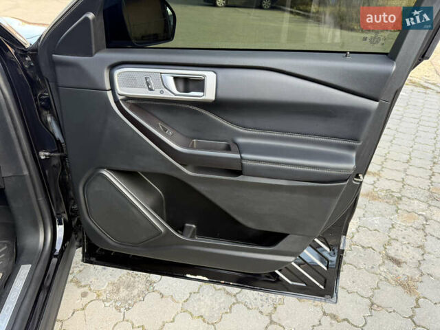 Чорний Форд Експлорер, об'ємом двигуна 2.3 л та пробігом 126 тис. км за 19300 $, фото 93 на Automoto.ua