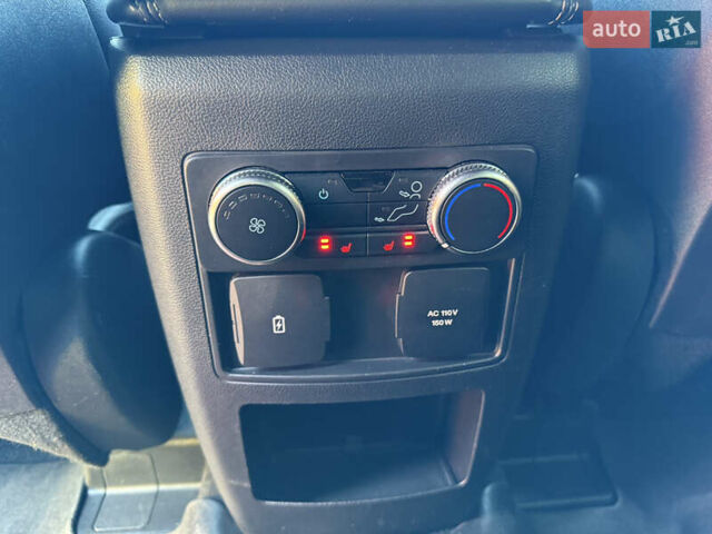 Чорний Форд Експлорер, об'ємом двигуна 2.3 л та пробігом 126 тис. км за 19300 $, фото 73 на Automoto.ua