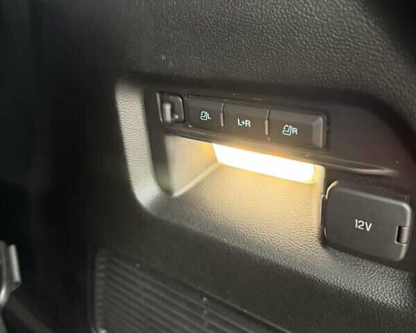 Черный Форд Эксплорер, объемом двигателя 2.96 л и пробегом 93 тыс. км за 29100 $, фото 22 на Automoto.ua