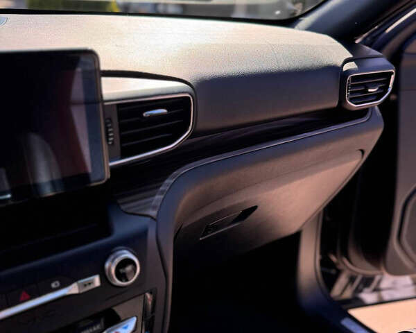 Черный Форд Эксплорер, объемом двигателя 2.26 л и пробегом 146 тыс. км за 26000 $, фото 12 на Automoto.ua