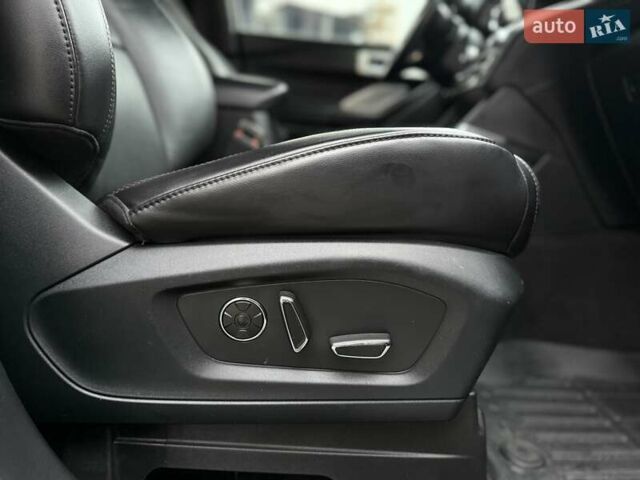 Чорний Форд Експлорер, об'ємом двигуна 3 л та пробігом 90 тис. км за 26600 $, фото 75 на Automoto.ua