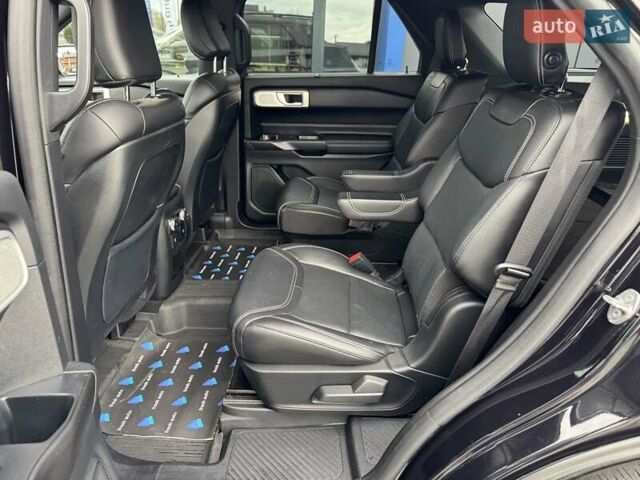 Черный Форд Эксплорер, объемом двигателя 3 л и пробегом 87 тыс. км за 35500 $, фото 30 на Automoto.ua