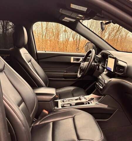 Черный Форд Эксплорер, объемом двигателя 2.26 л и пробегом 129 тыс. км за 25500 $, фото 13 на Automoto.ua