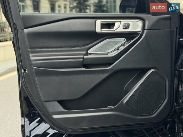 Форд Эксплорер 2020 в Киеве на Automoto.ua Черный Форд Эксплорер, объемом двигателя 2.96 л и пробегом 87 тыс. км за 32900 $, фото 73 на Automoto.ua