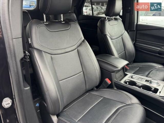 Черный Форд Эксплорер, объемом двигателя 3 л и пробегом 87 тыс. км за 35500 $, фото 39 на Automoto.ua