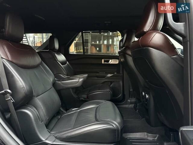 Чорний Форд Експлорер, об'ємом двигуна 3 л та пробігом 90 тис. км за 26600 $, фото 48 на Automoto.ua