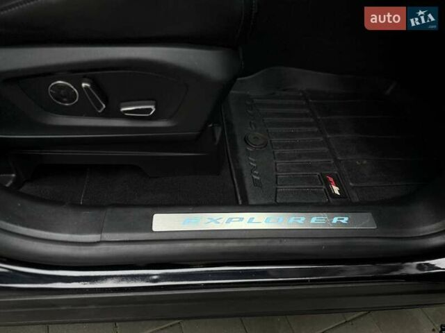 Чорний Форд Експлорер, об'ємом двигуна 3 л та пробігом 90 тис. км за 26600 $, фото 50 на Automoto.ua