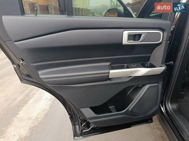 Черный Форд Эксплорер, объемом двигателя 2.26 л и пробегом 88 тыс. км за 28500 $, фото 41 на Automoto.ua