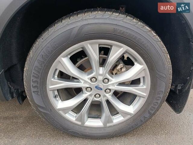 Черный Форд Эксплорер, объемом двигателя 2.26 л и пробегом 88 тыс. км за 28500 $, фото 65 на Automoto.ua