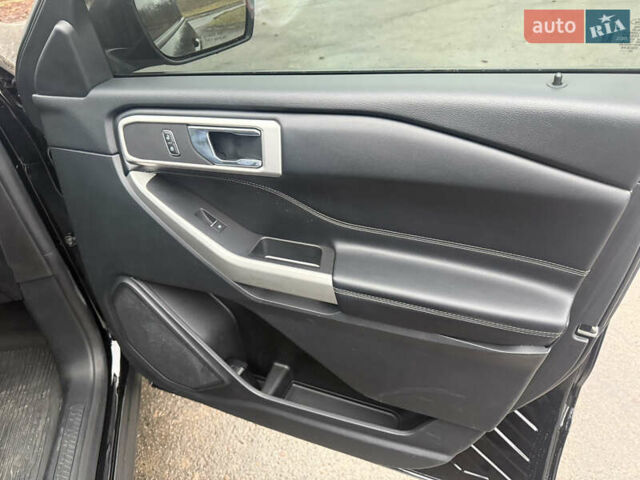 Черный Форд Эксплорер, объемом двигателя 2.26 л и пробегом 125 тыс. км за 23700 $, фото 39 на Automoto.ua