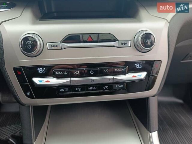 Черный Форд Эксплорер, объемом двигателя 2.26 л и пробегом 88 тыс. км за 28500 $, фото 34 на Automoto.ua