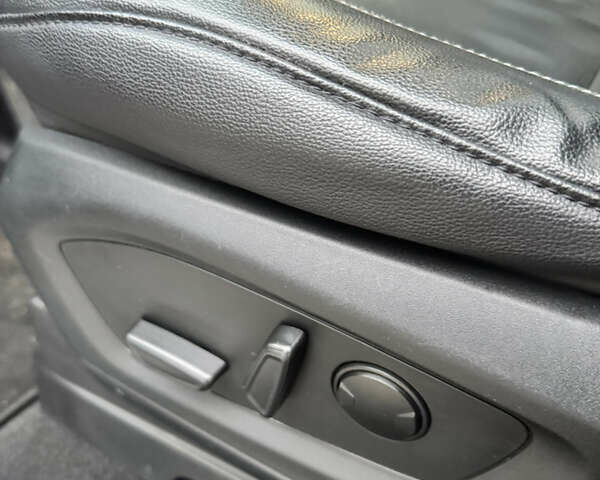 Чорний Форд Експлорер, об'ємом двигуна 2.26 л та пробігом 109 тис. км за 31300 $, фото 23 на Automoto.ua