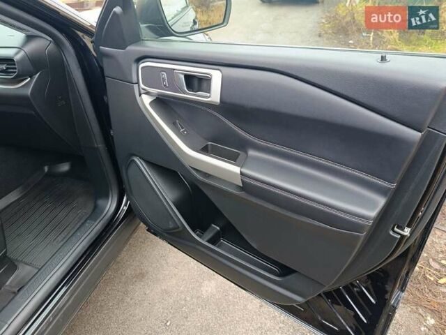 Черный Форд Эксплорер, объемом двигателя 2.26 л и пробегом 88 тыс. км за 28500 $, фото 55 на Automoto.ua