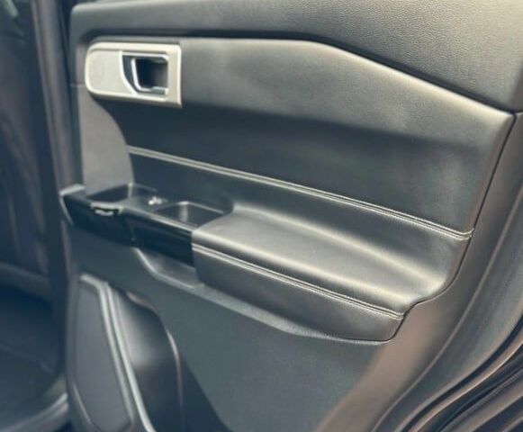 Черный Форд Эксплорер, объемом двигателя 3 л и пробегом 68 тыс. км за 17900 $, фото 17 на Automoto.ua