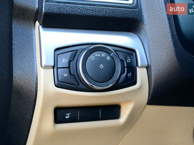 Коричневый Форд Эксплорер, объемом двигателя 3.5 л и пробегом 152 тыс. км за 16000 $, фото 22 на Automoto.ua