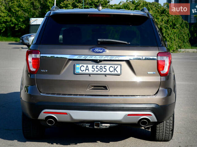 Коричневый Форд Эксплорер, объемом двигателя 3.5 л и пробегом 152 тыс. км за 16000 $, фото 13 на Automoto.ua