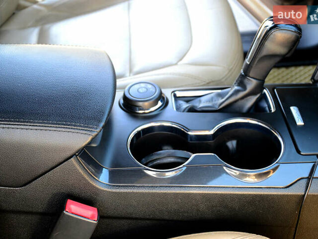 Коричневый Форд Эксплорер, объемом двигателя 3.5 л и пробегом 152 тыс. км за 16000 $, фото 33 на Automoto.ua