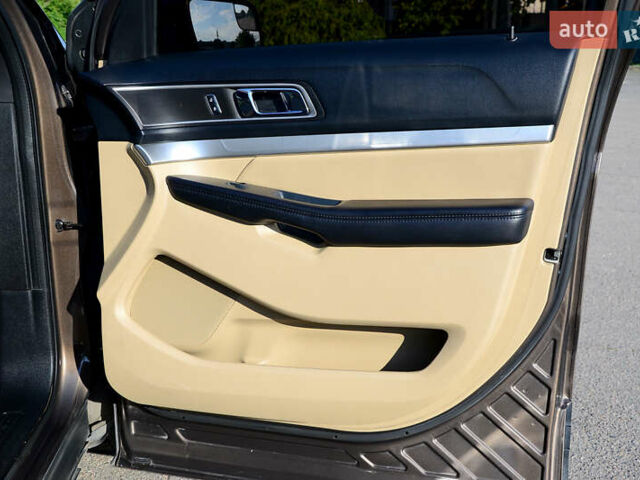 Коричневый Форд Эксплорер, объемом двигателя 3.5 л и пробегом 152 тыс. км за 16000 $, фото 31 на Automoto.ua