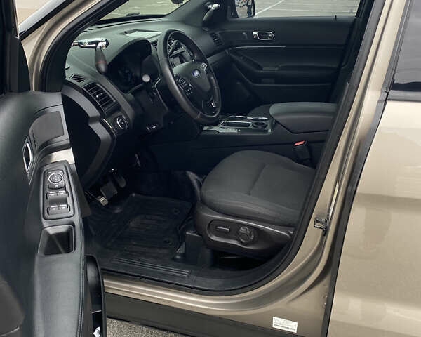 Форд Эксплорер 2017 в Киеве на Automoto.ua Коричневый Форд Эксплорер, объемом двигателя 3.7 л и пробегом 217 тыс. км за 21600 $, фото 39 на Automoto.ua