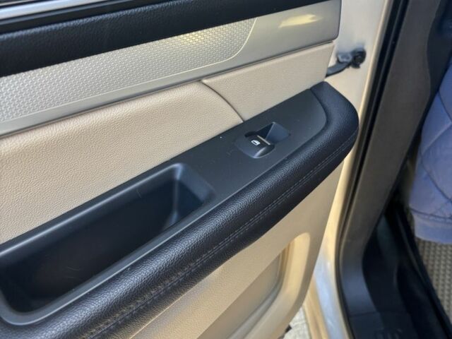 Коричневый Форд Эксплорер, объемом двигателя 3.5 л и пробегом 140 тыс. км за 19000 $, фото 4 на Automoto.ua