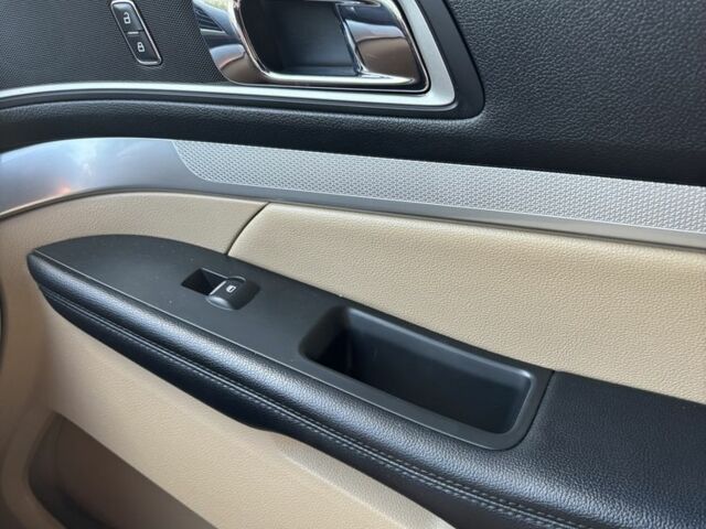 Коричневый Форд Эксплорер, объемом двигателя 3.5 л и пробегом 140 тыс. км за 19000 $, фото 7 на Automoto.ua