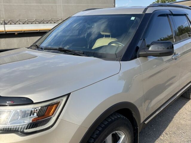 Коричневый Форд Эксплорер, объемом двигателя 3.5 л и пробегом 140 тыс. км за 19000 $, фото 2 на Automoto.ua