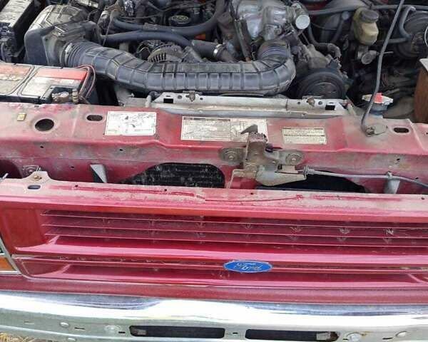 Красный Форд Эксплорер, объемом двигателя 0 л и пробегом 340 тыс. км за 1800 $, фото 8 на Automoto.ua