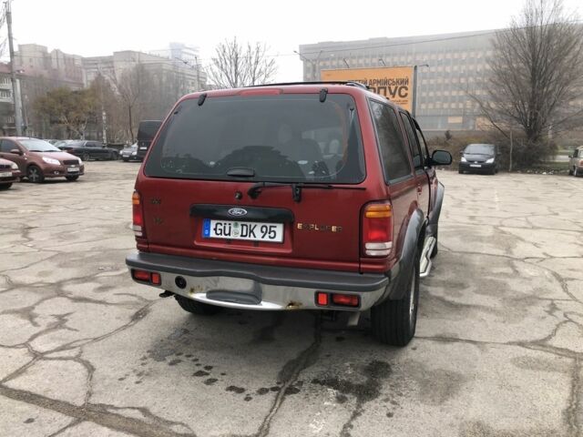 Красный Форд Эксплорер, объемом двигателя 4 л и пробегом 158 тыс. км за 2500 $, фото 3 на Automoto.ua